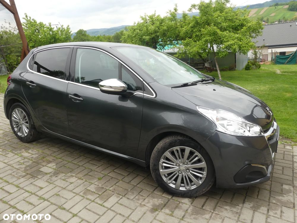 Peugeot 208 1.2 PureTech GPF Signature S&S EAT6 - 5