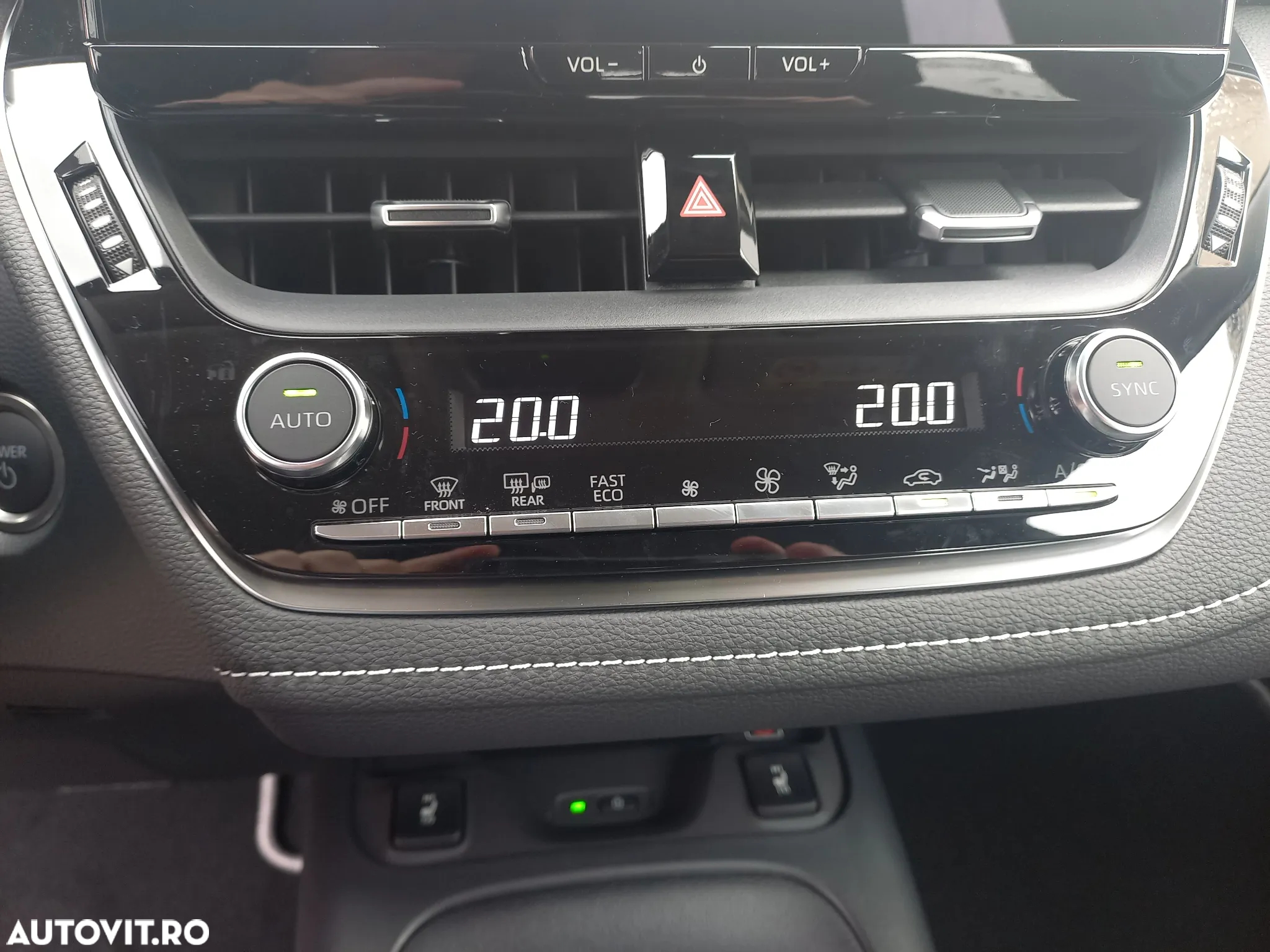 Toyota Corolla 1.8 HSD Business - 22