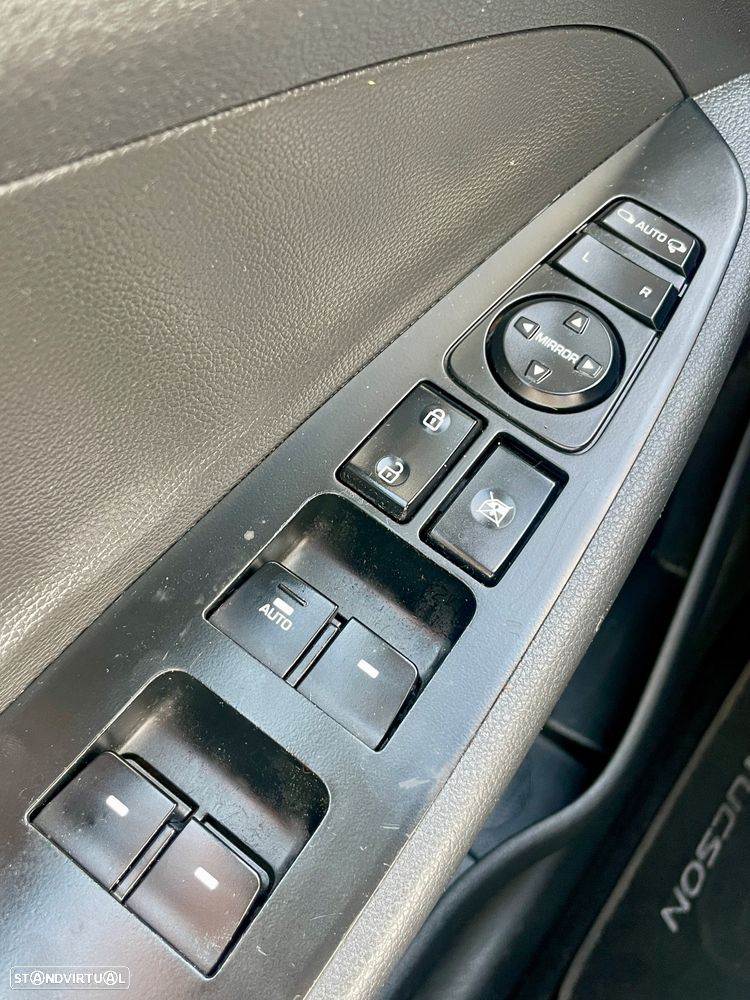 Hyundai Tucson 1.7 CRDi Executive - 16