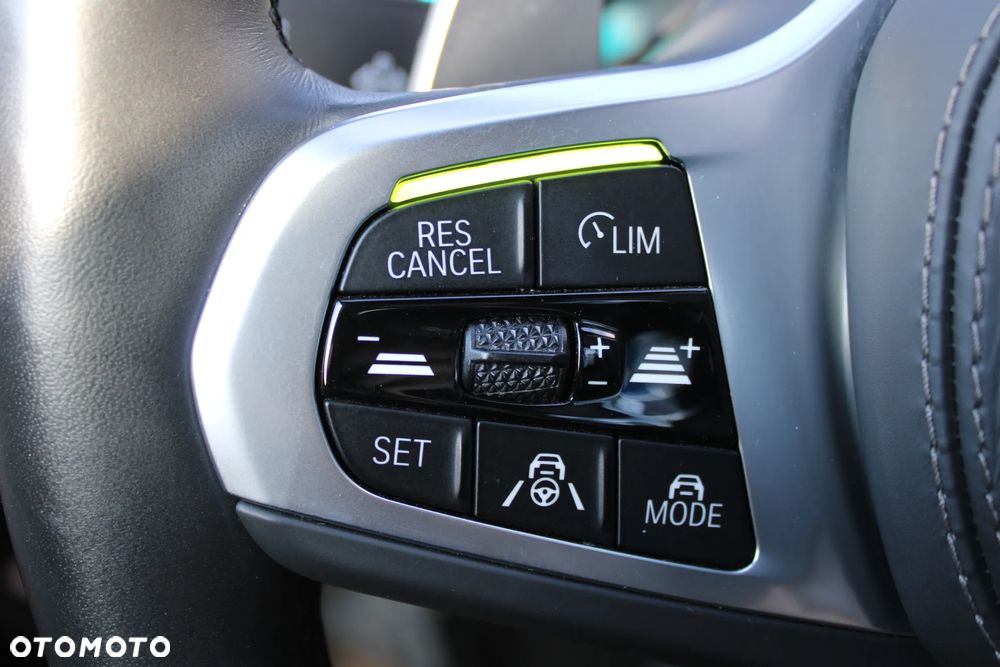 BMW Seria 8 840i xDrive - 35