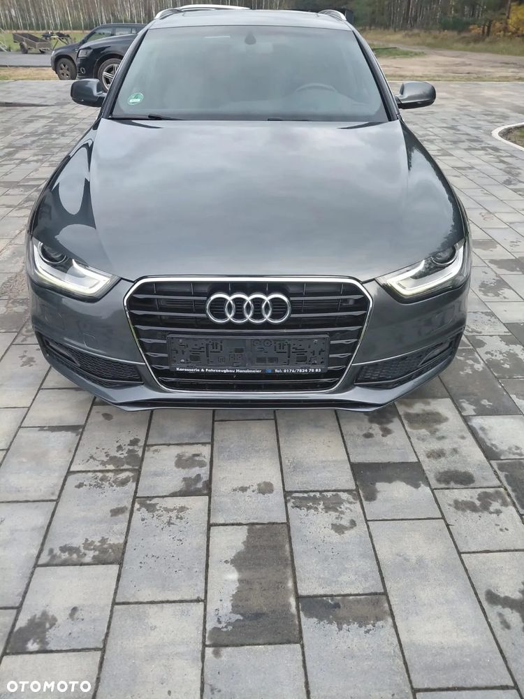 Audi A4 - 1