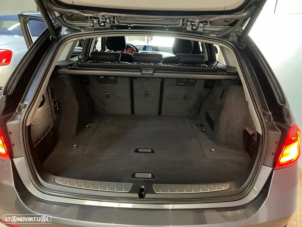 BMW 318 d Auto Exclusive - 33