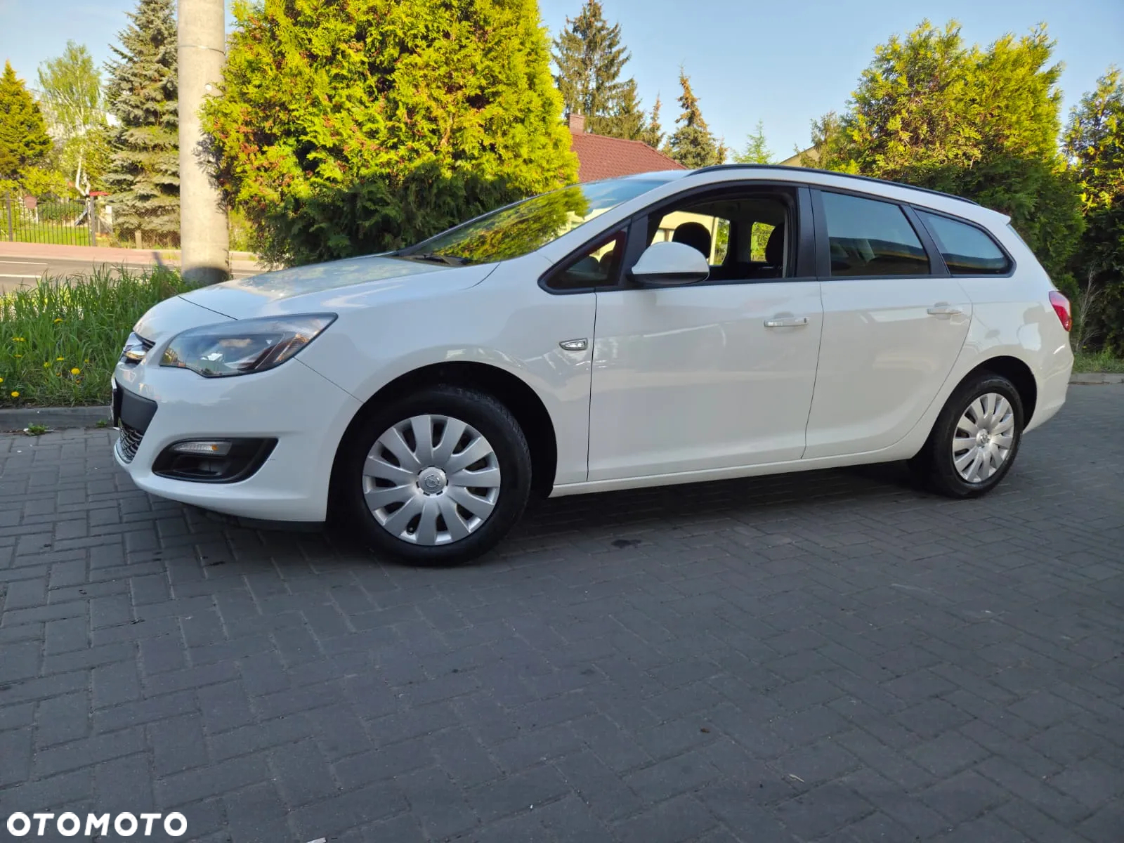 Opel Astra 1.6 Sports Tourer Design Edition - 18