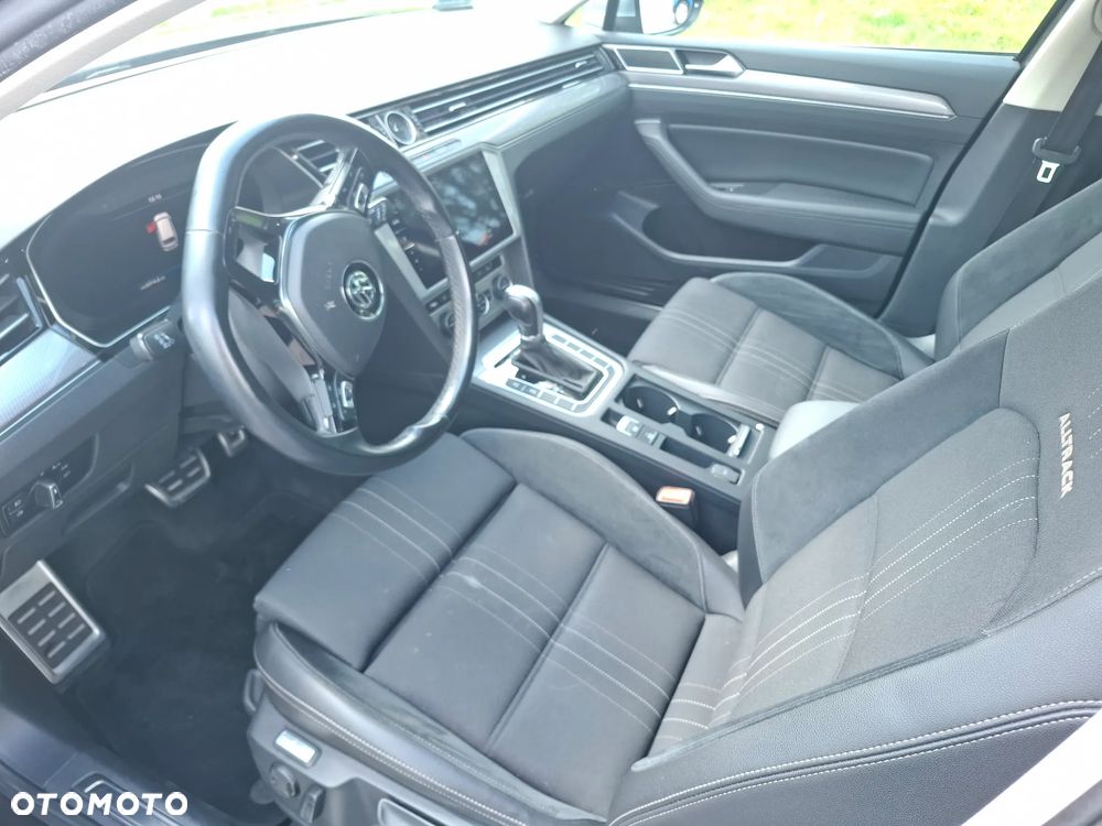 Volkswagen Passat - 8