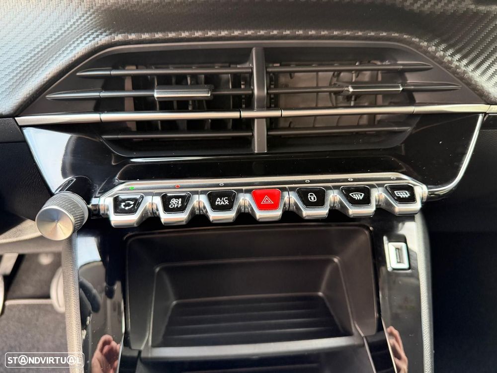 Peugeot 208 1.2 PureTech Allure - 23