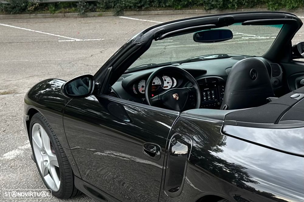 Porsche 911 (996) Turbo - 35