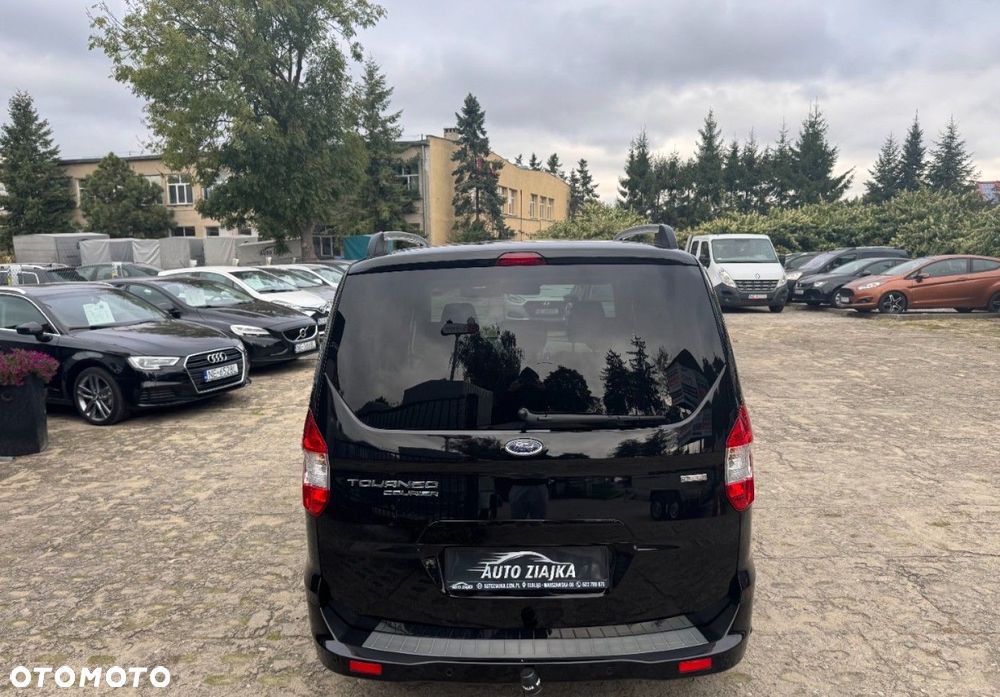 Ford Tourneo Courier - 5