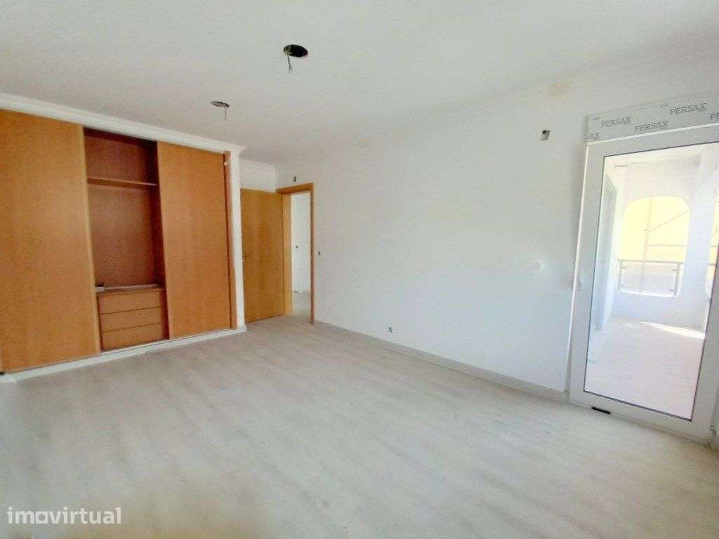 Vivenda Remodelada em Foros de Amora - Grande imagem: 5/21
