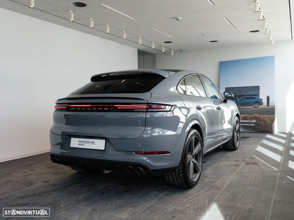 Porsche Cayenne Coupé E-Hybrid - 8
