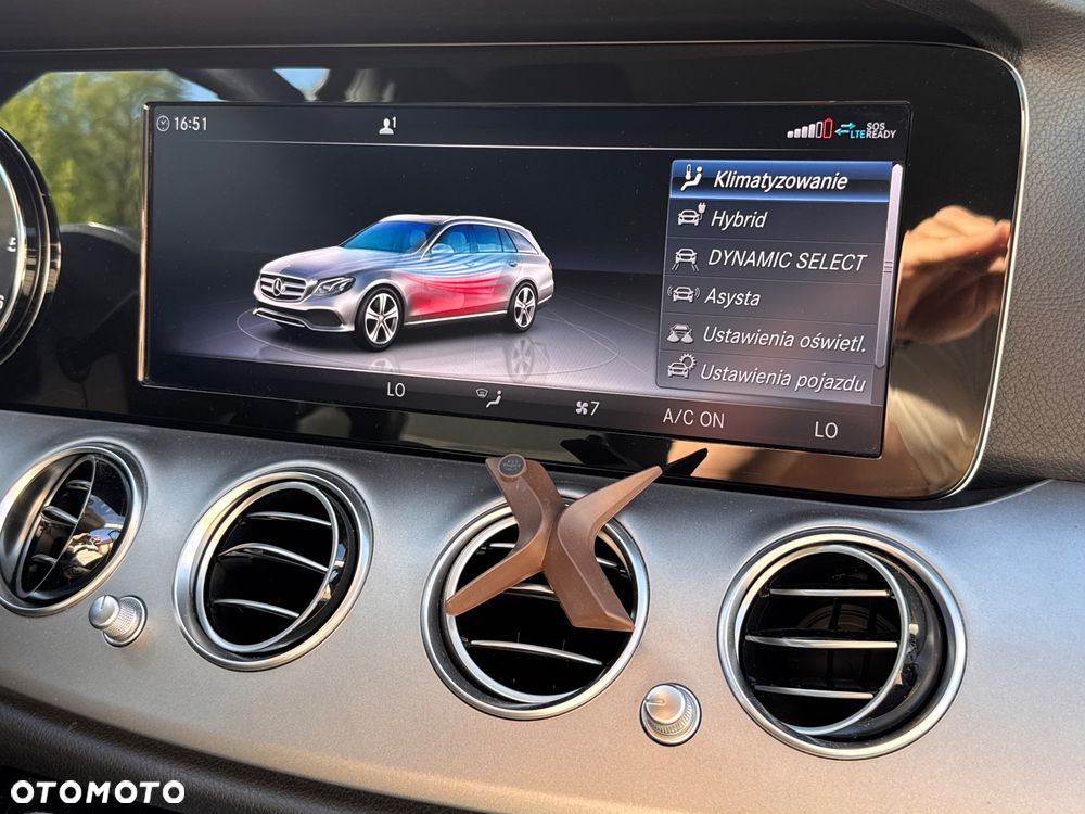 Mercedes-Benz Klasa E 300 de 9G-TRONIC Exclusive - 22