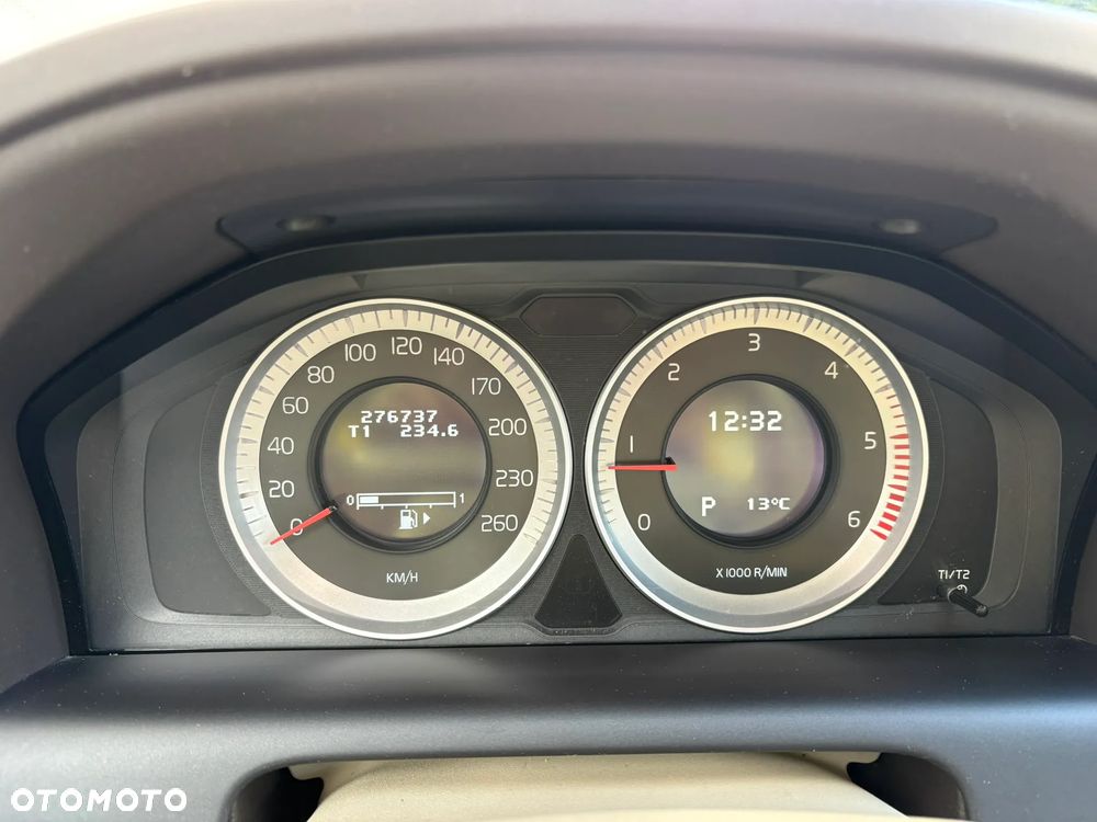 Volvo XC 60 2.4D AWD Summum - 16