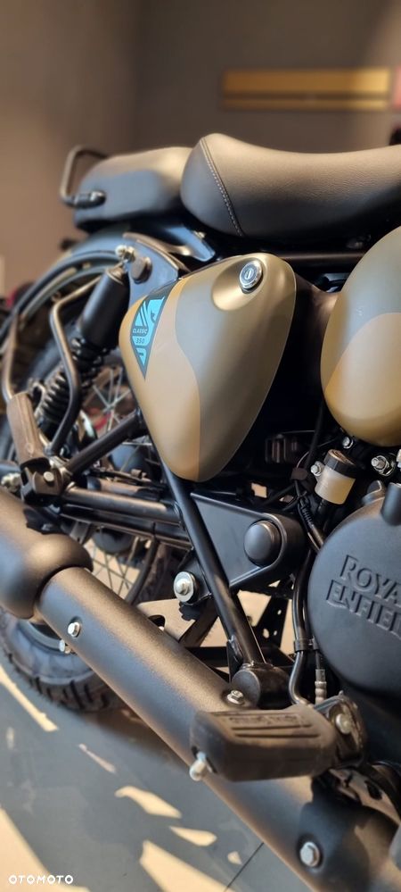 Royal Enfield Classic - 10