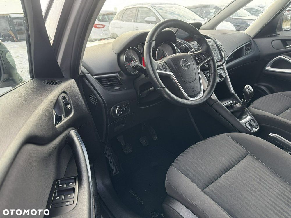 Opel Zafira 1.4 Turbo Business Edition - 11