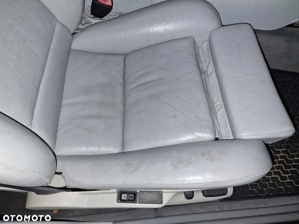 BMW Seria 5 540i - 28