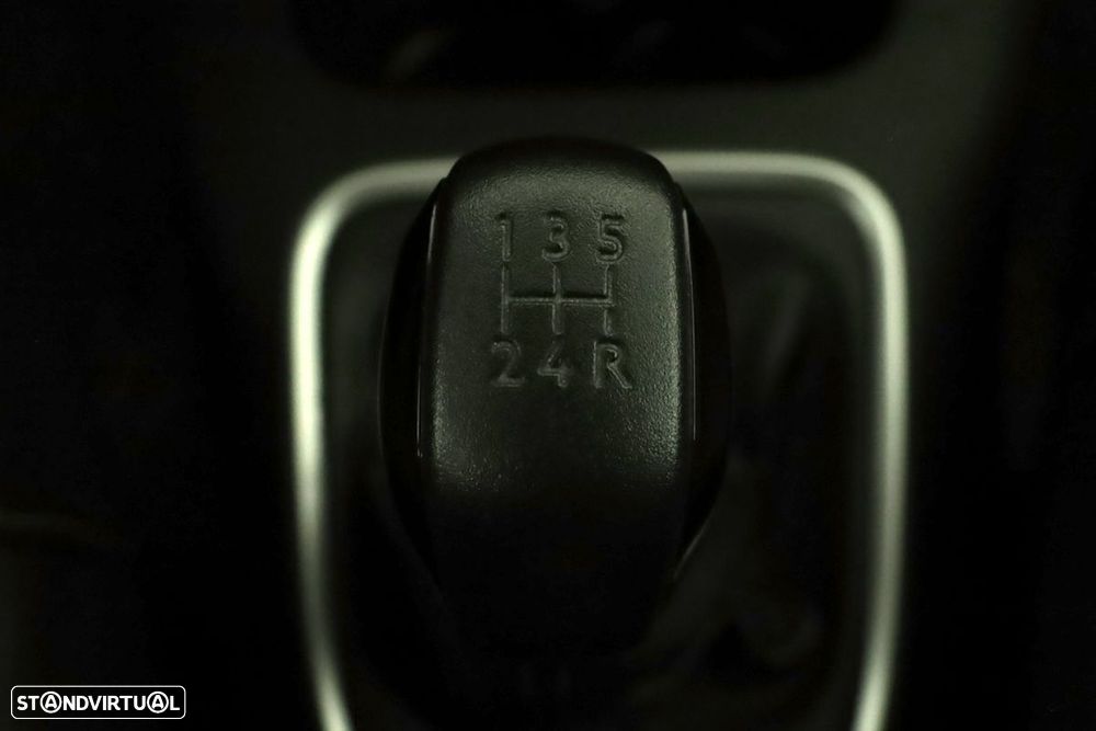 Citroën C3 1.2 PureTech C-Series - 12