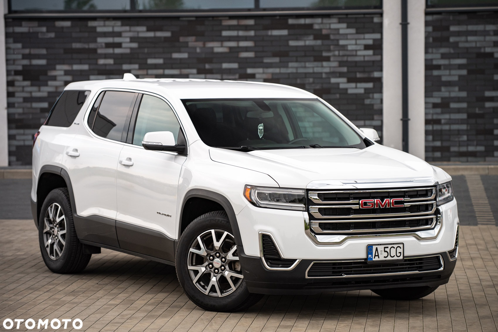GMC Acadia - 3