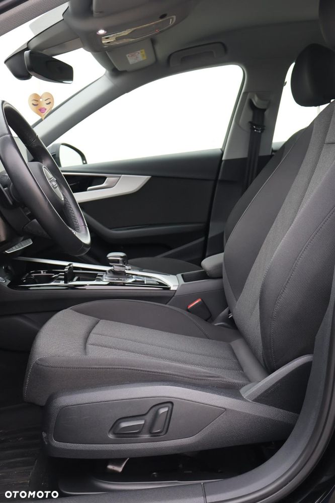 Audi A4 Limousine 35 TFSI mHEV Advanced S tronic - 15