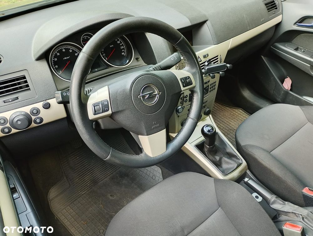 Opel Astra 1.6 Enjoy - 4
