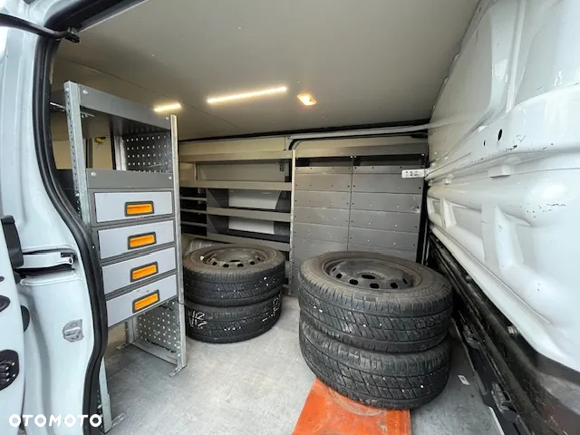 Renault Trafic - 15