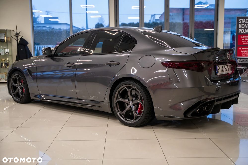Alfa Romeo Giulia 2.9 Bi Turbo V6 Quadrifoglio - 10
