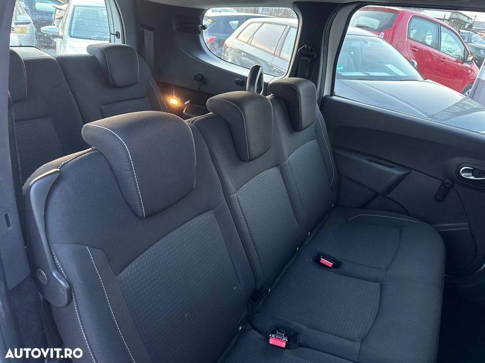 Dacia Lodgy Blue dCi 115 Comfort - 12