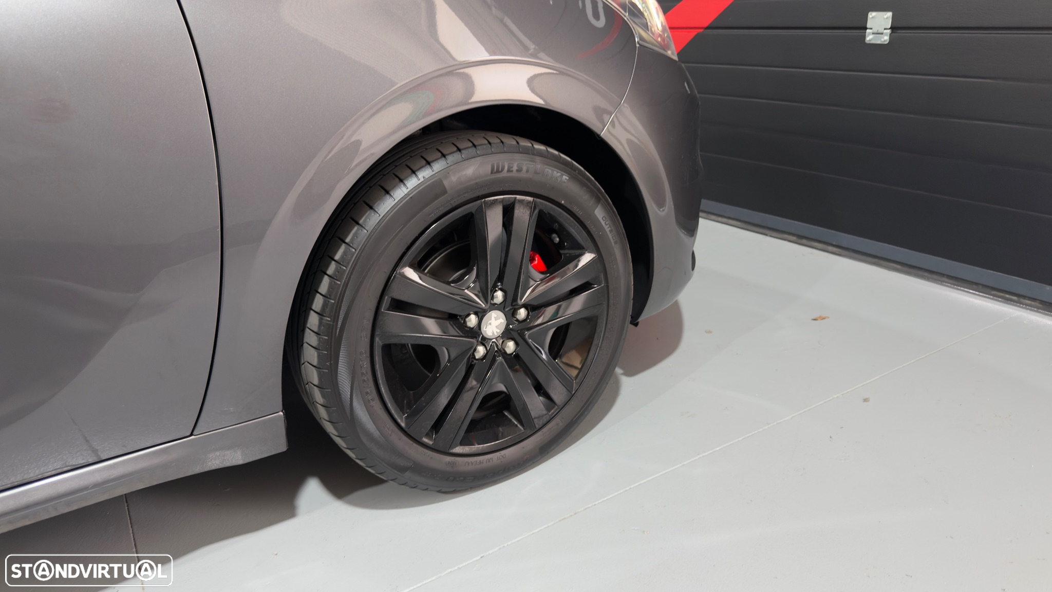 Peugeot 208 1.2 PureTech Signature - 8