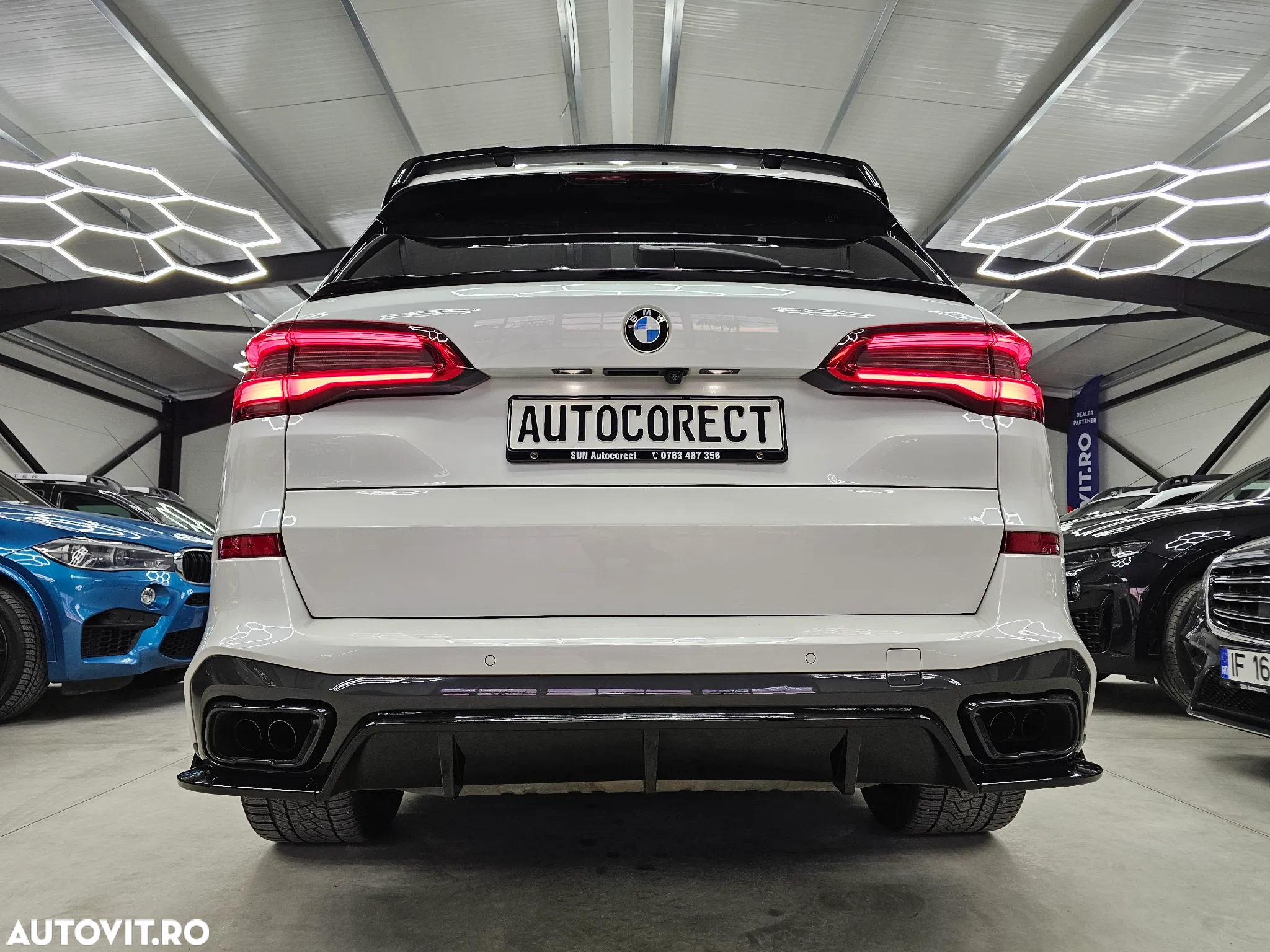 BMW X5 M M50i - 35