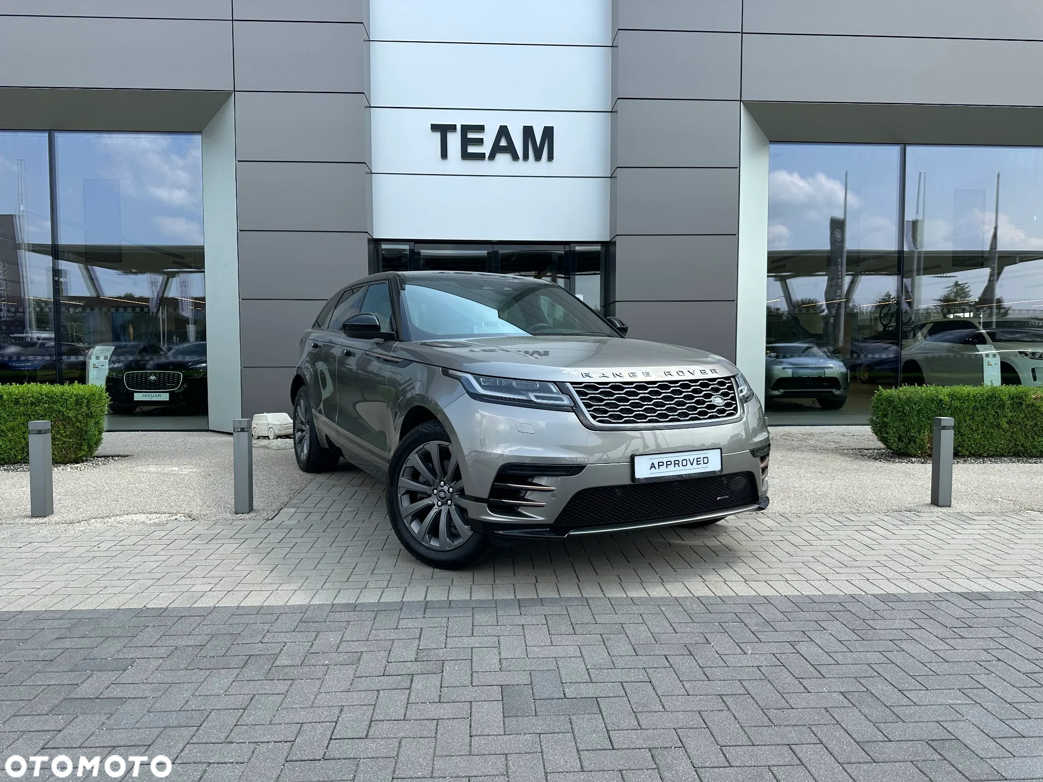 Land Rover Range Rover Velar 2.0 P250 R-Dynamic SE - 3