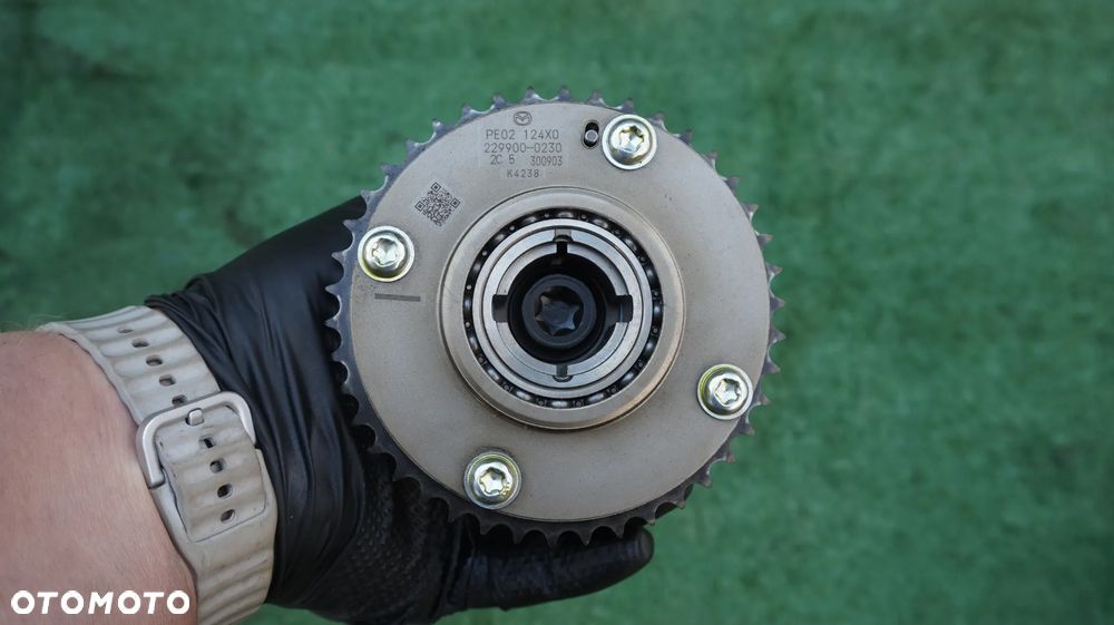 Walek ssacy E29I kolo zmiennych faz PE02 124X0 229900-0230 Mazda 3 CX-30 CX30 2.0 benzyna 2019- - 3