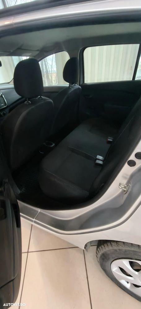 Dacia Sandero - 6