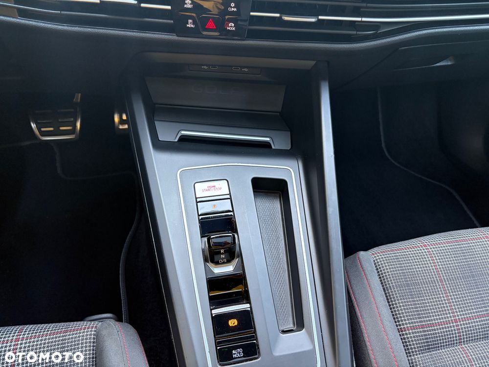 Volkswagen Golf VIII 2.0 TSI GTI DSG - 18