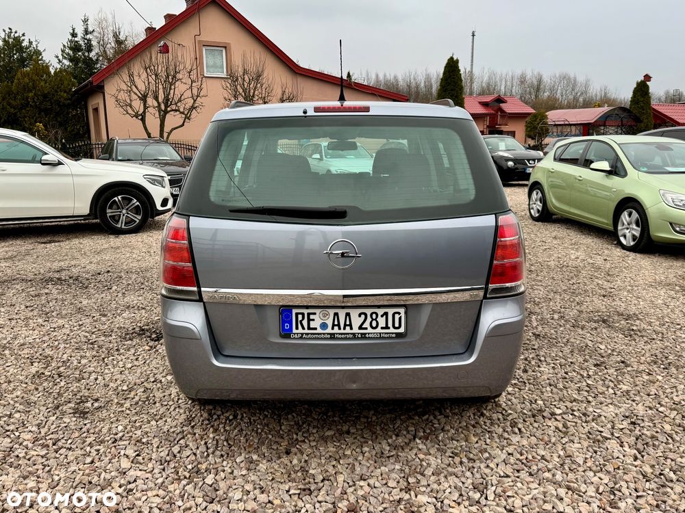 Opel Zafira - 16