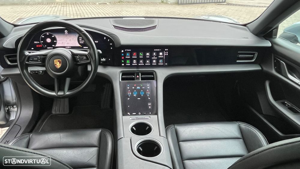 Porsche Taycan Standard - 11