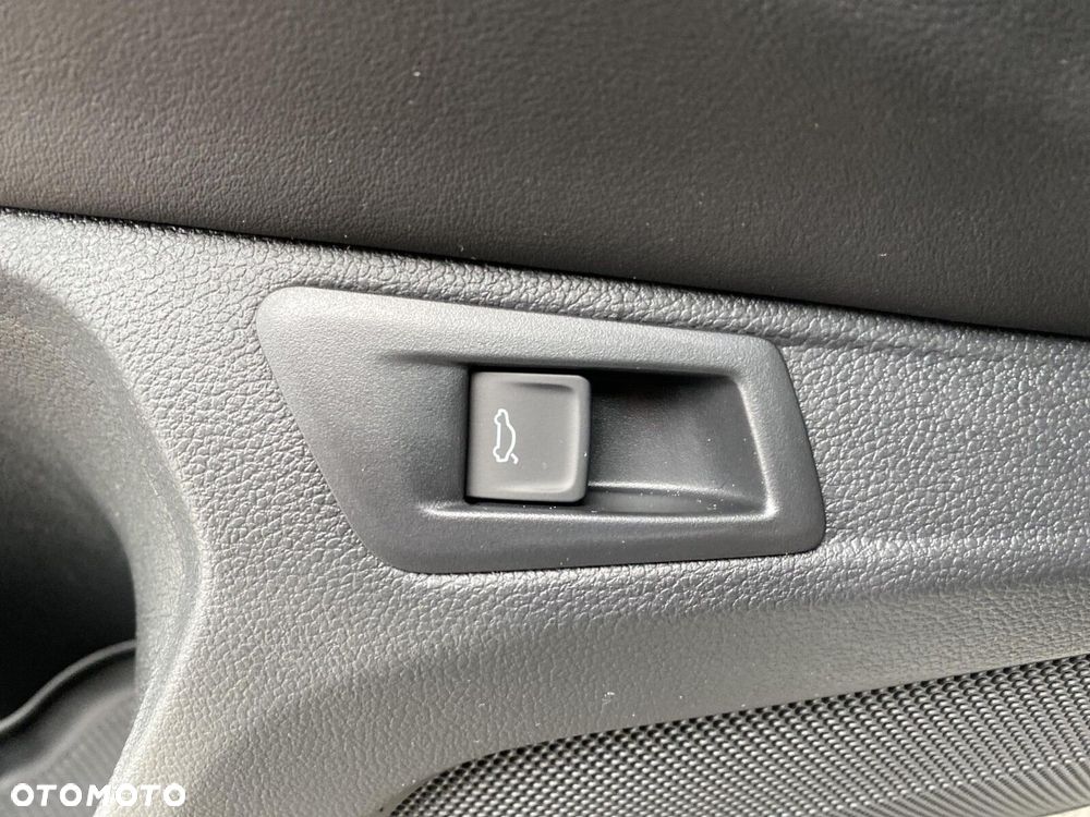 Volkswagen T-Roc 1.5 TSI Style DSG - 13