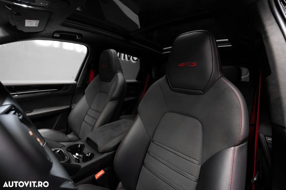Porsche Cayenne GTS - 24