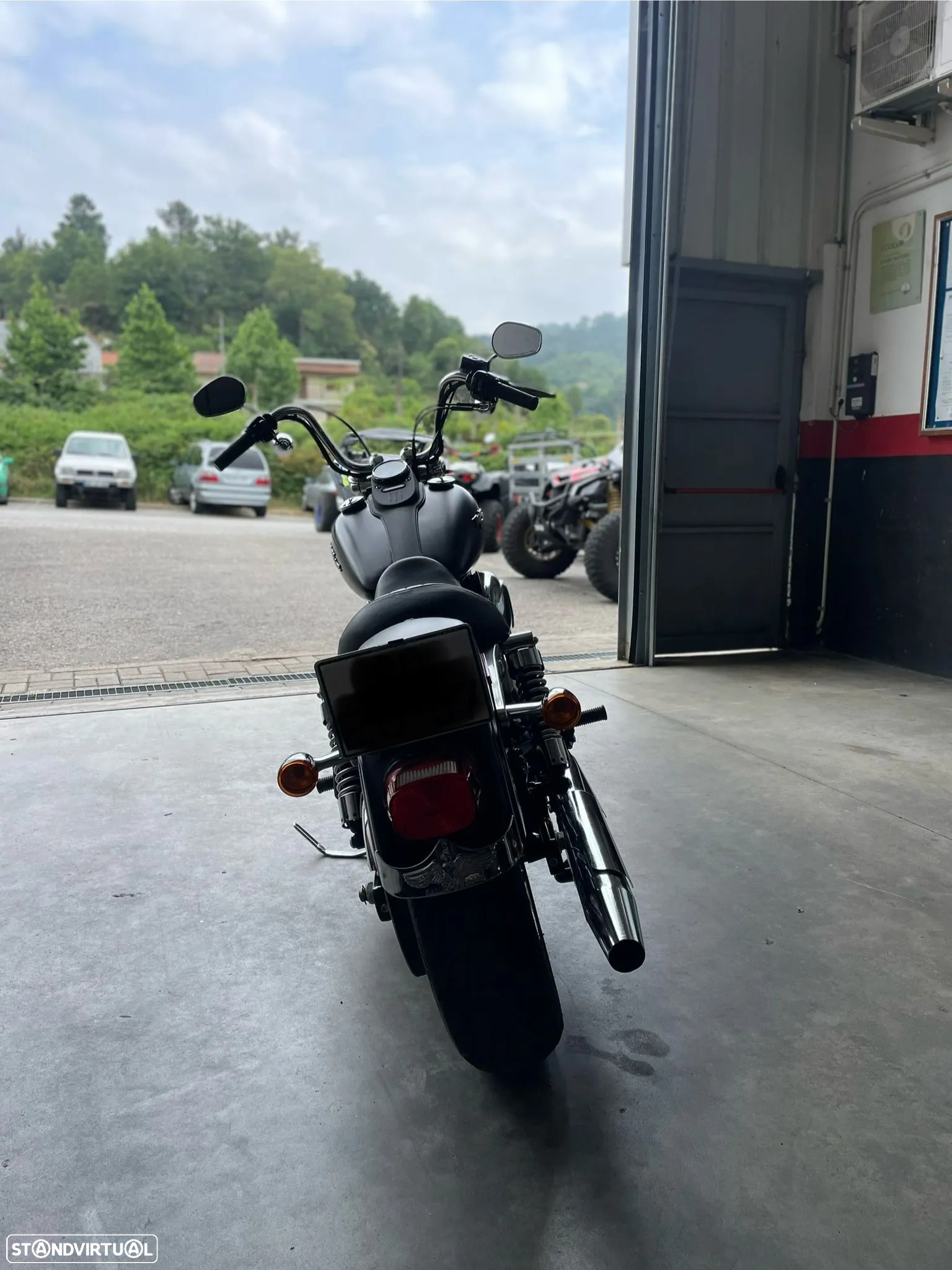 Harley-Davidson Dyna Street Bob - 10