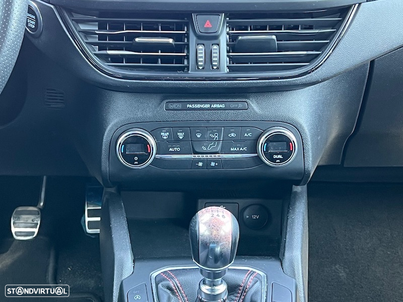 Ford Focus 1.5 TDCi EcoBlue ST-Line - 17