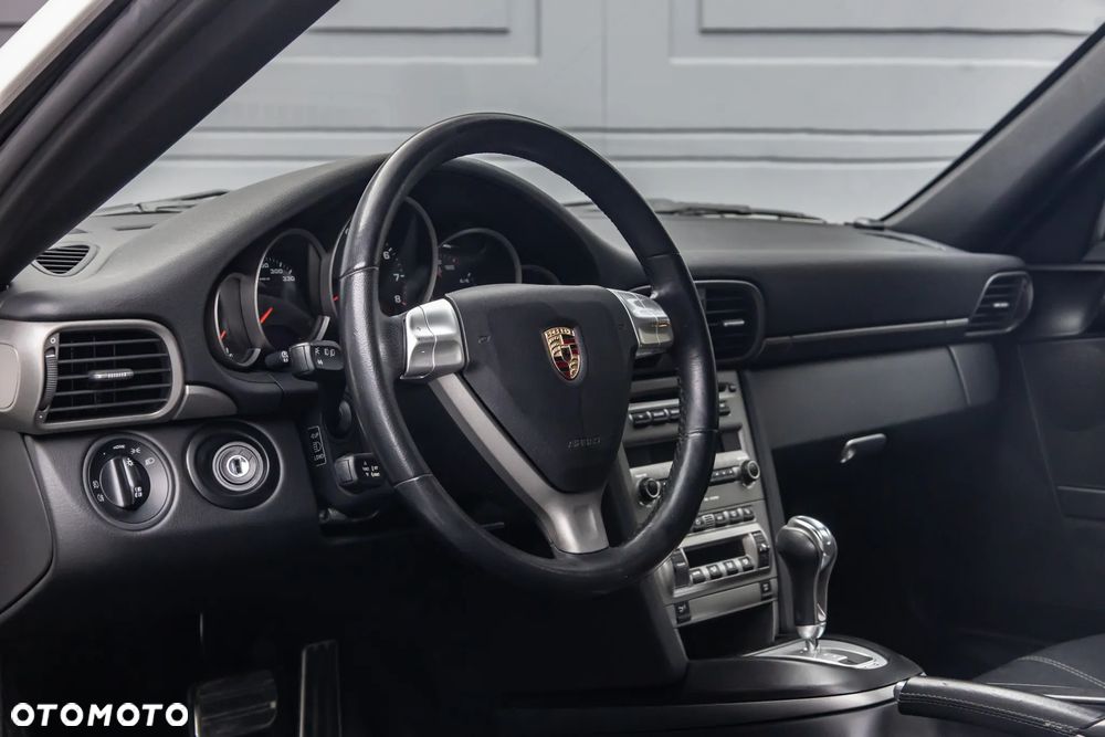 Porsche 911 Carrera Tiptronic S - 14
