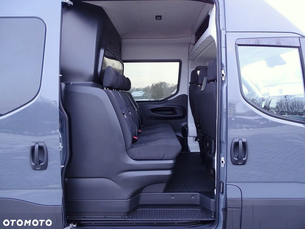 Iveco Daily L4H3 35S18 3.0 180 Hi-MATIC Brygadówka DOKA 7 Osób BRUTTO!! UNIKAT!! JEDYNY TAKI!! JAK NOWY!! - 23