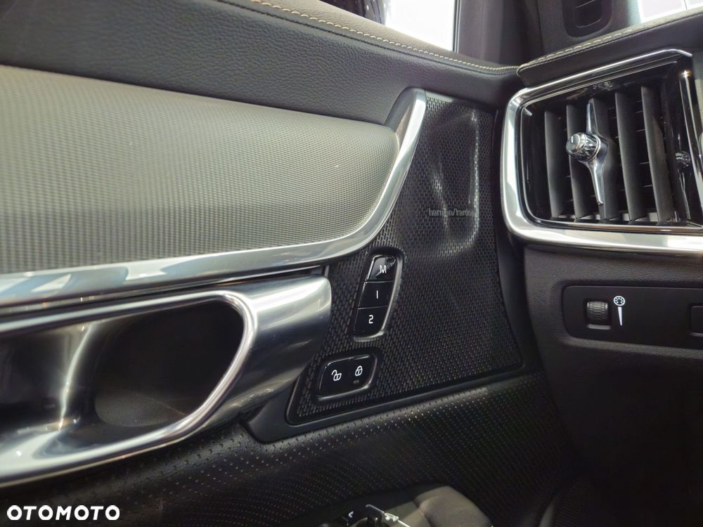 Volvo S90 - 25