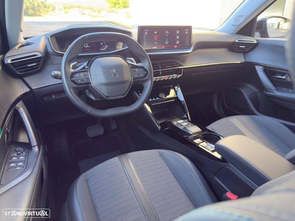 Peugeot 2008 1.5 BlueHDi Allure EAT8 - 9