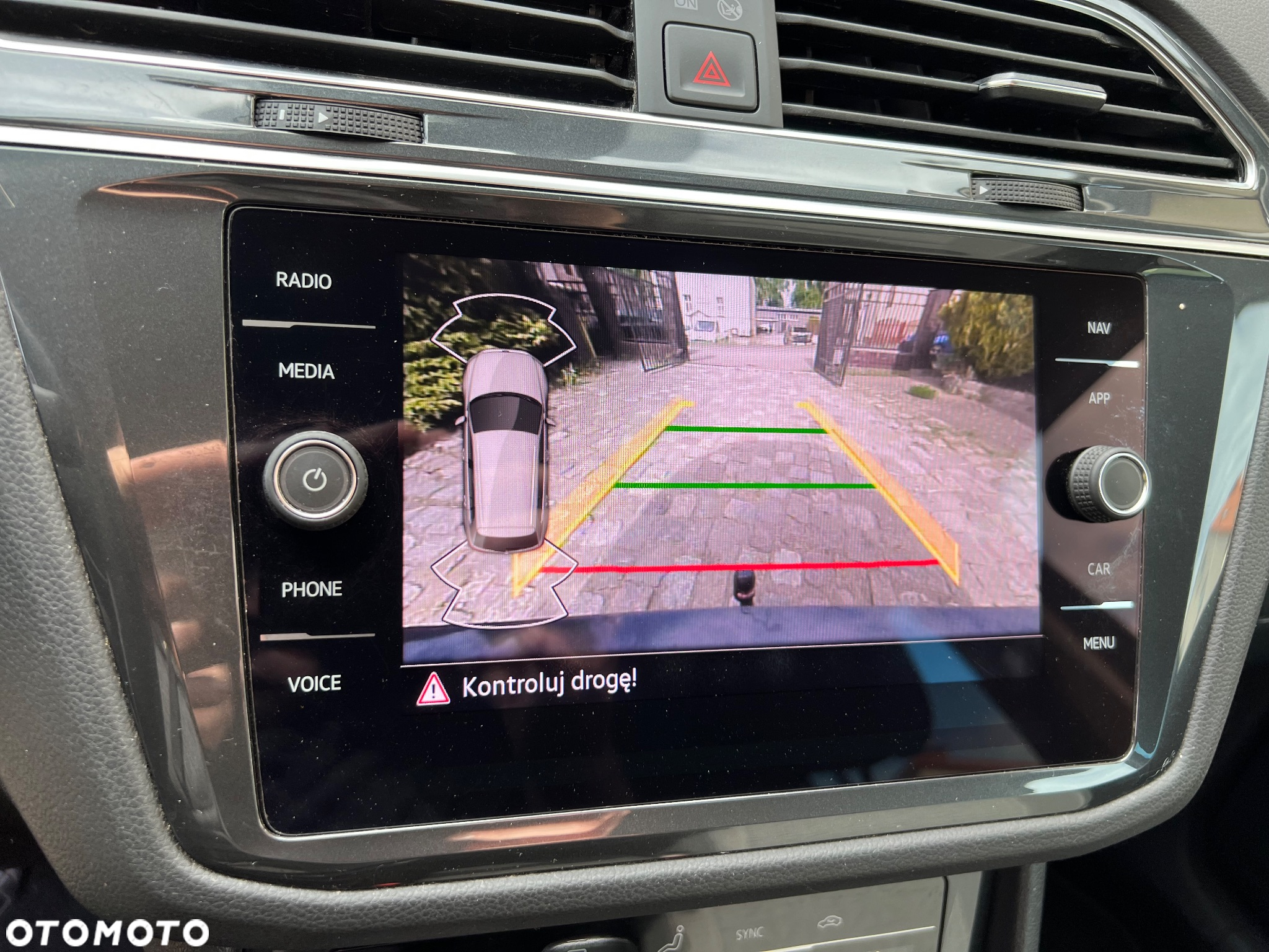 Volkswagen Tiguan 2.0 TDI SCR Life - 17