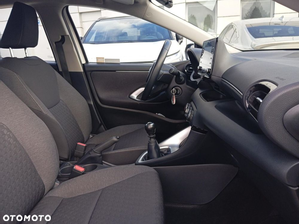 Toyota Yaris - 11