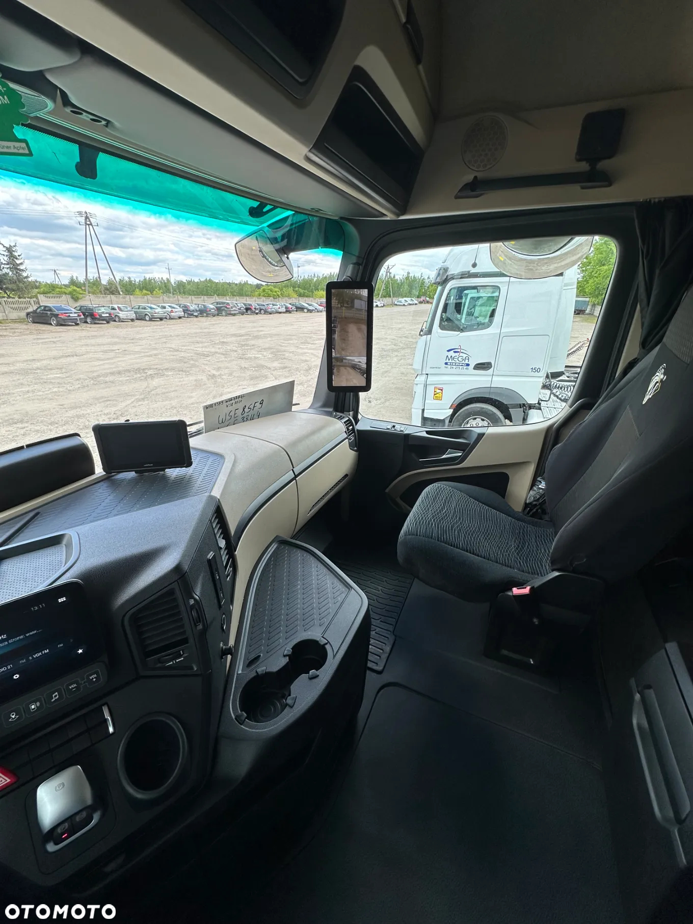 Mercedes-Benz ACTROS - 11