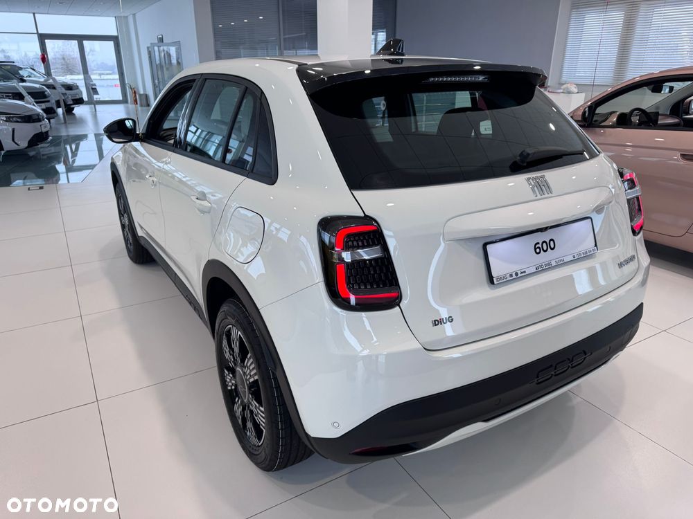 Fiat 600 1.2 Turbo Icon eDCT - 7