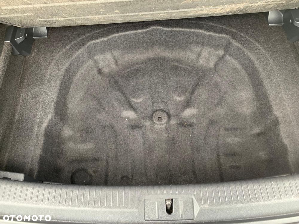 Volkswagen Golf 1.6 BlueTDI Comfortline - 31