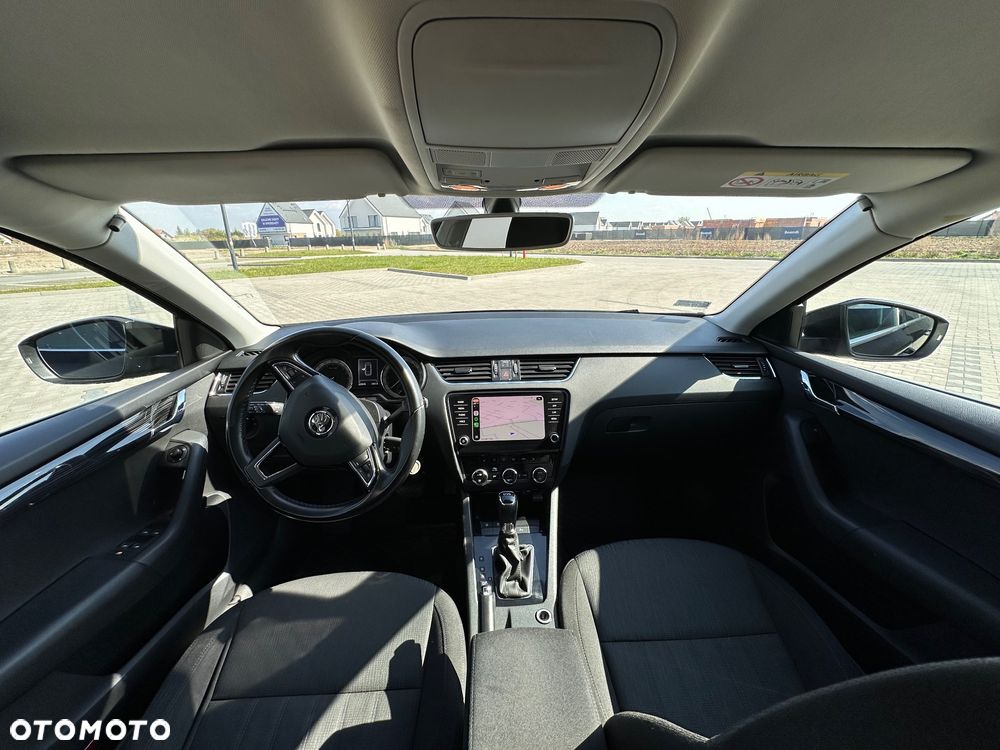 Skoda Octavia 2.0 TDI SCR Style DSG - 9