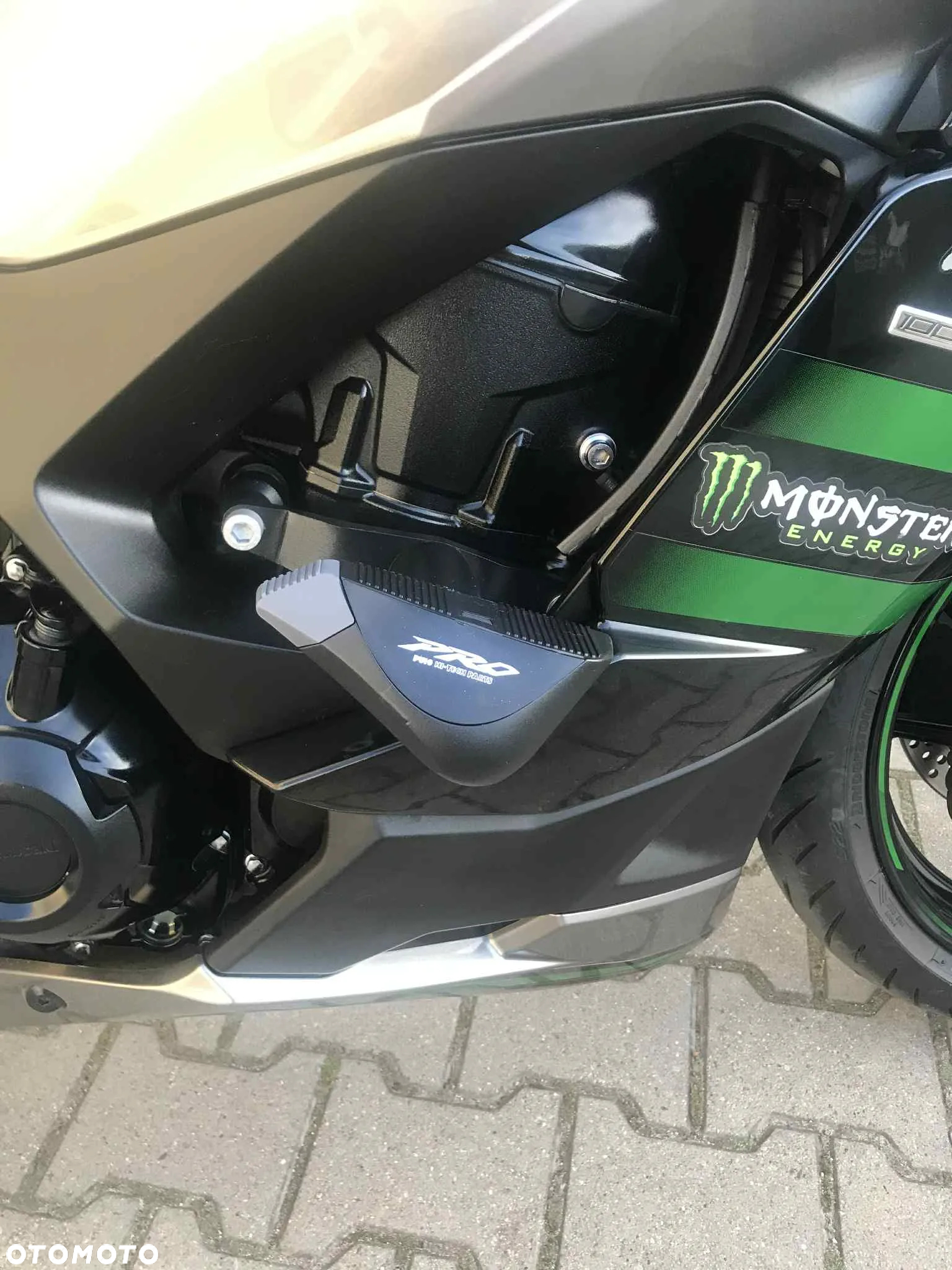 Kawasaki Ninja 1000 SX - 14
