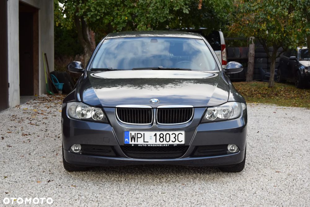 BMW Seria 3 318i - 2