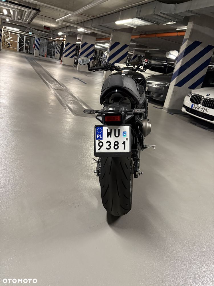 Yamaha XSR - 8